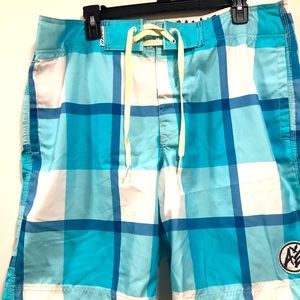 American eagle blue plaid board shorts LG great condition